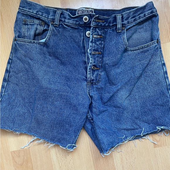 High waisted cut off jean shorts - Picture 1 of 3